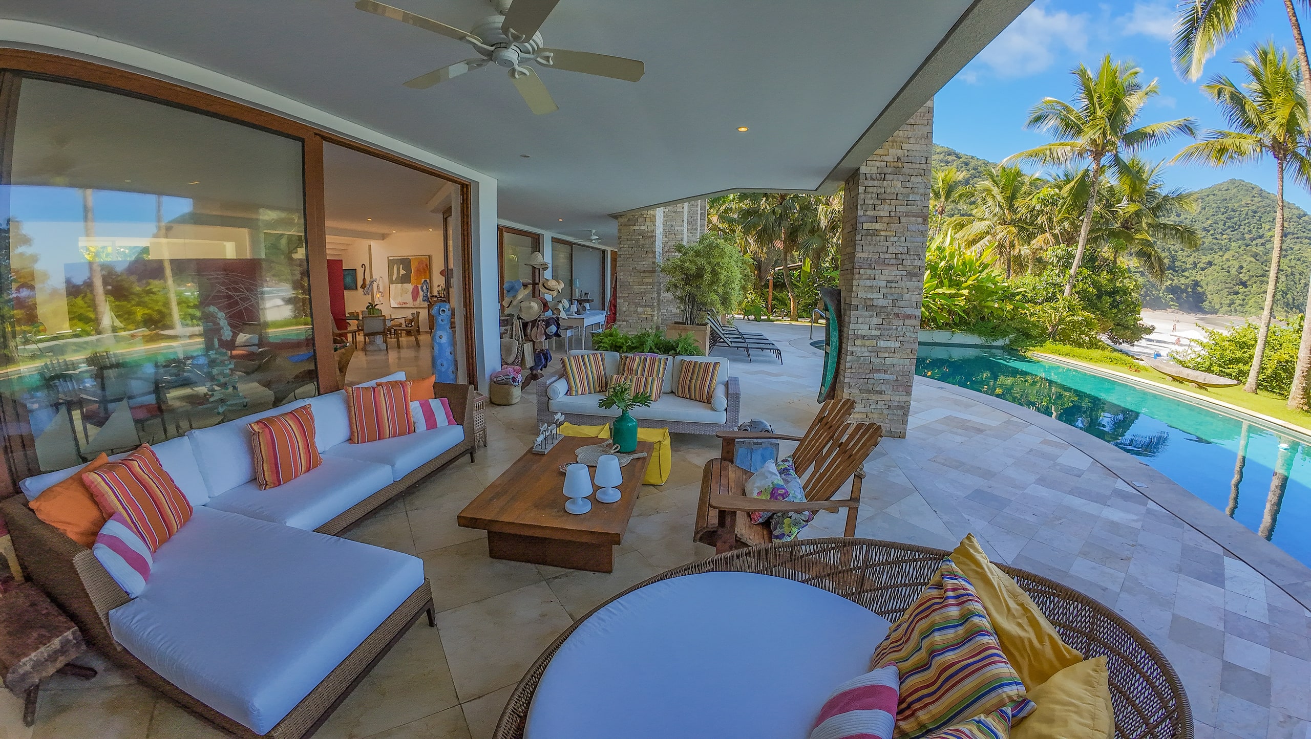 Casa Pé na Areia Aluguel no Condominio Taguaiba Guarujá