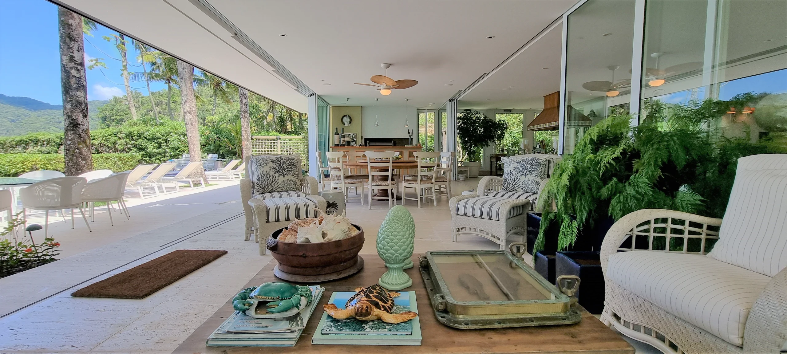 Casa Pé na Areia A venda Condominio Iporanga Guarujá