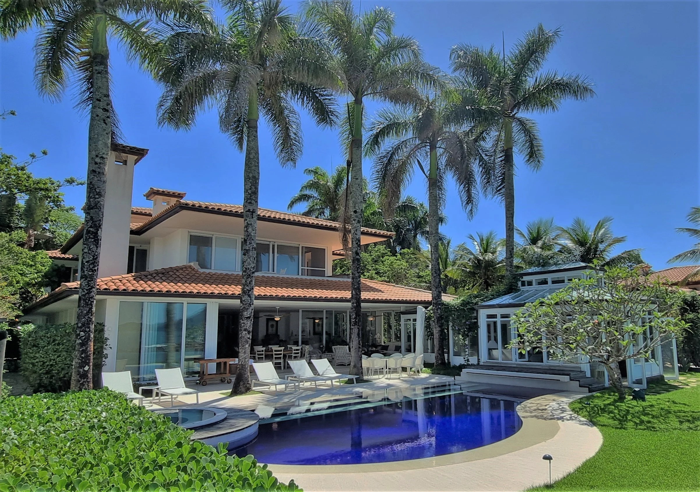 Casa Pé na Areia A venda Condominio Iporanga Guarujá