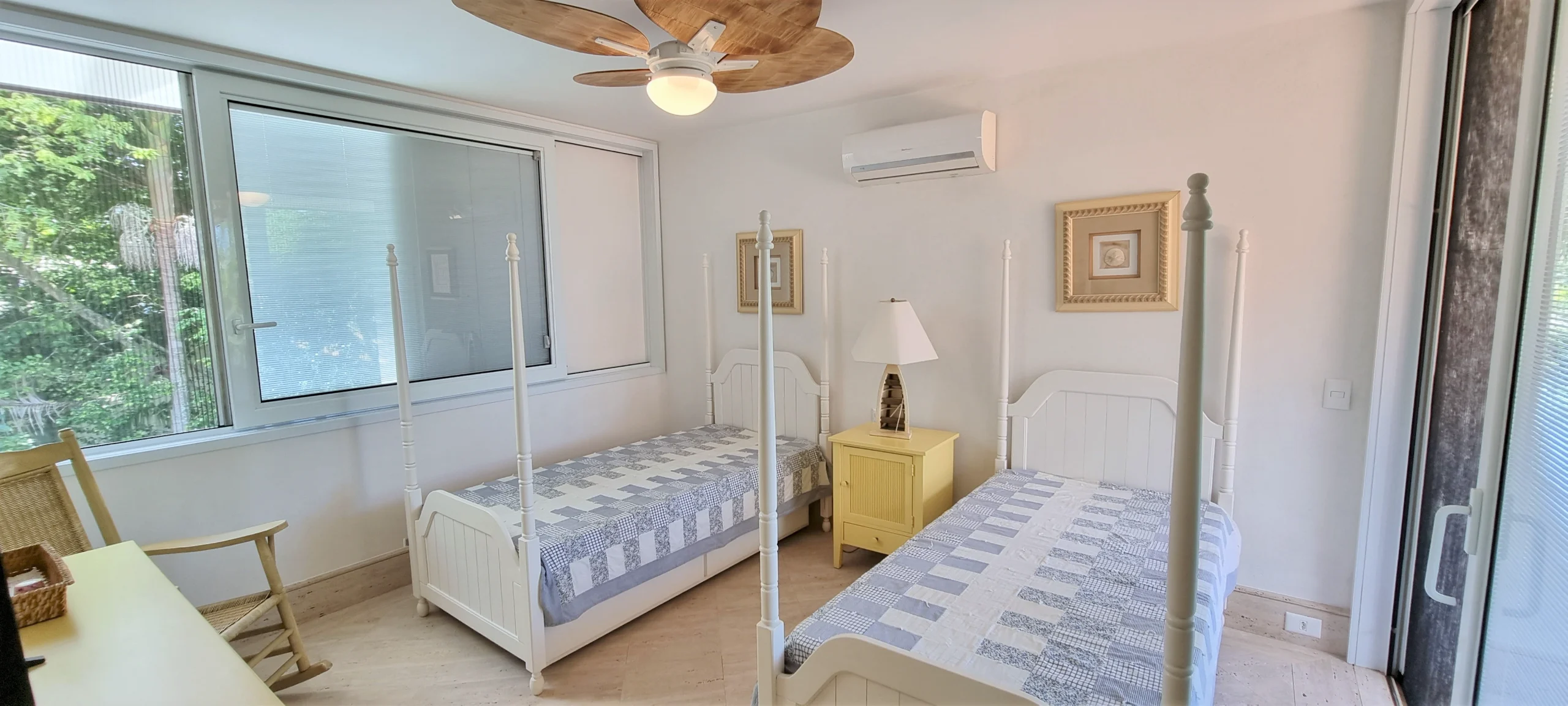 Casa Pé na Areia A venda Condominio Iporanga Guarujá