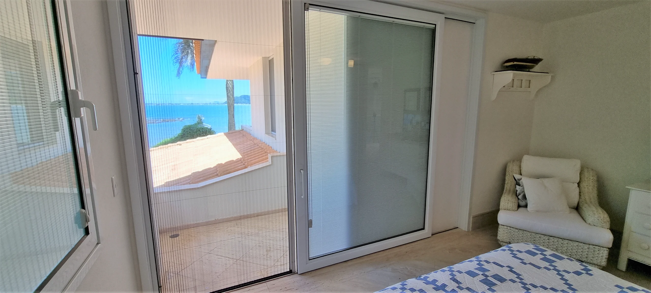 Casa Pé na Areia A venda Condominio Iporanga Guarujá