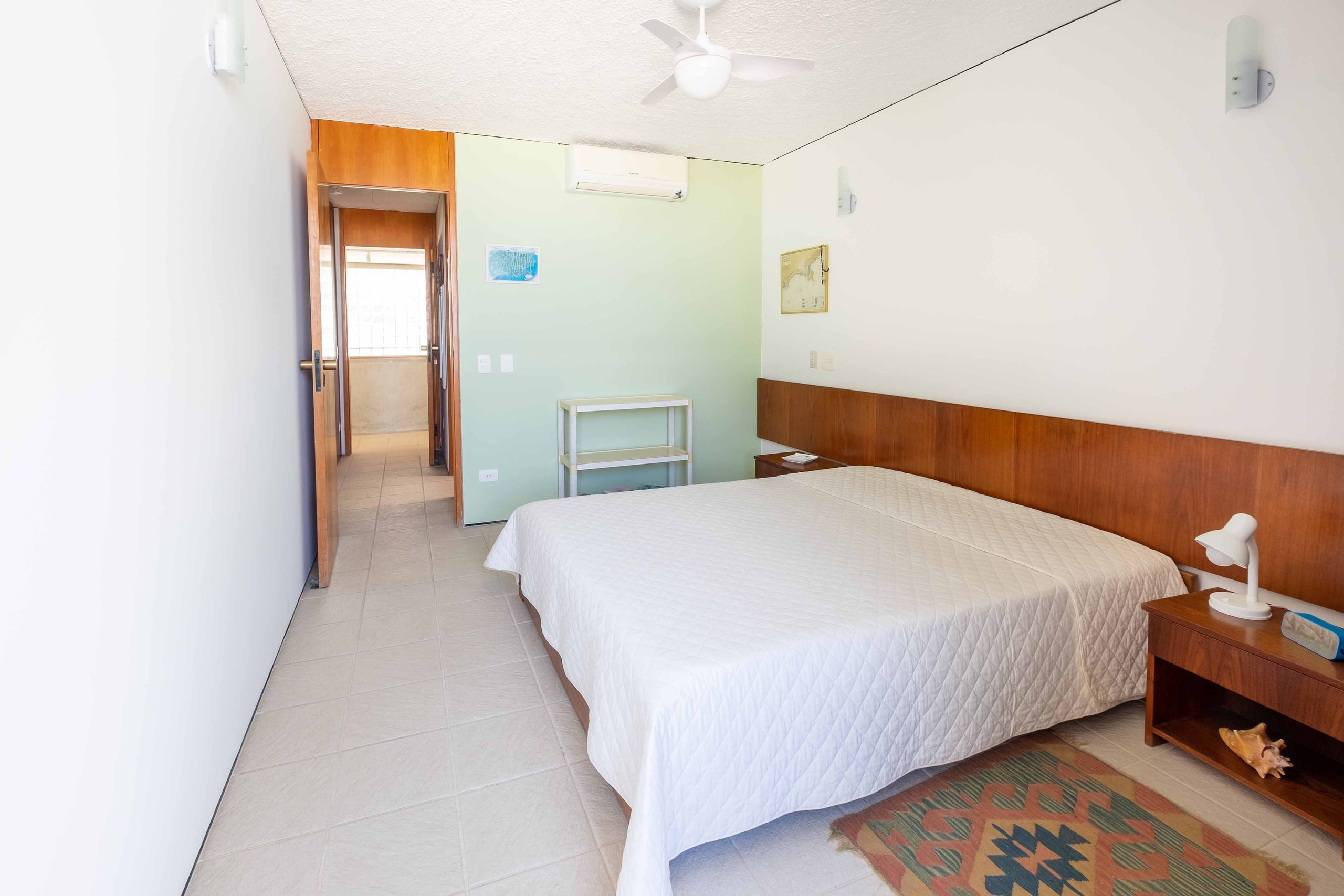 Casa Pé na Areia no Condominio Taguaiba Guaruja