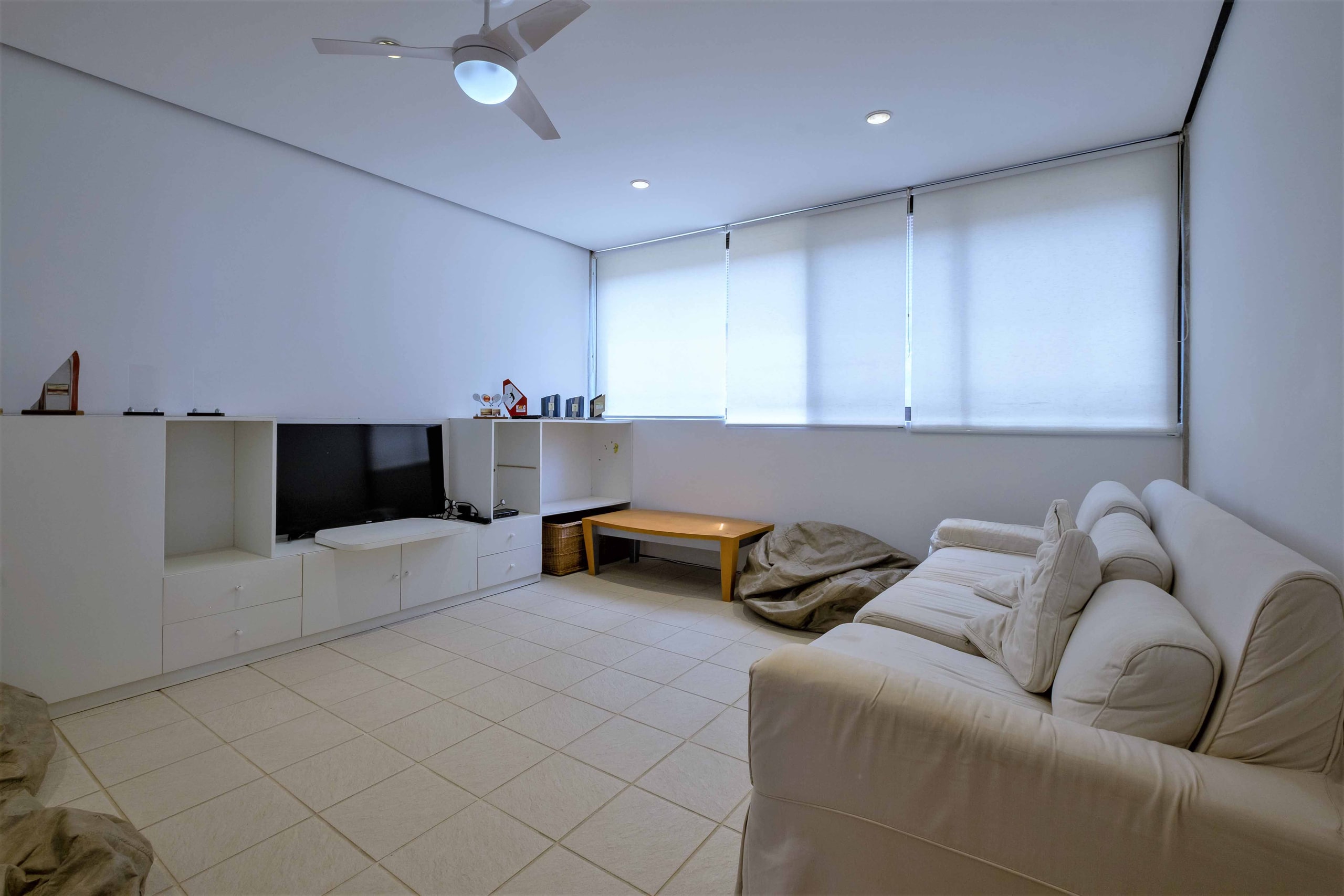 Casa Pé na Areia no Condominio Taguaiba Guaruja