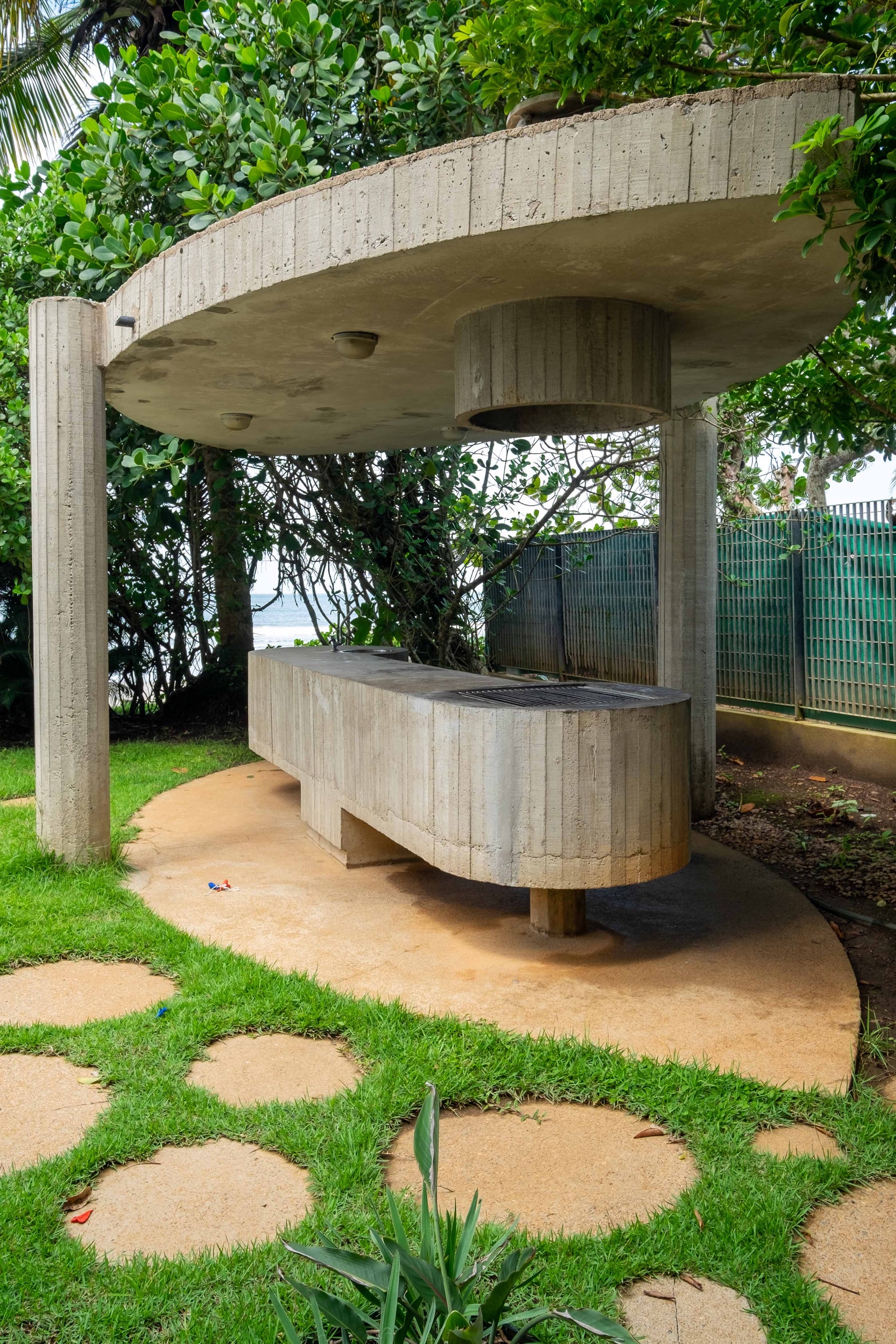 Casa Pé na Areia no Condominio Taguaiba Guaruja