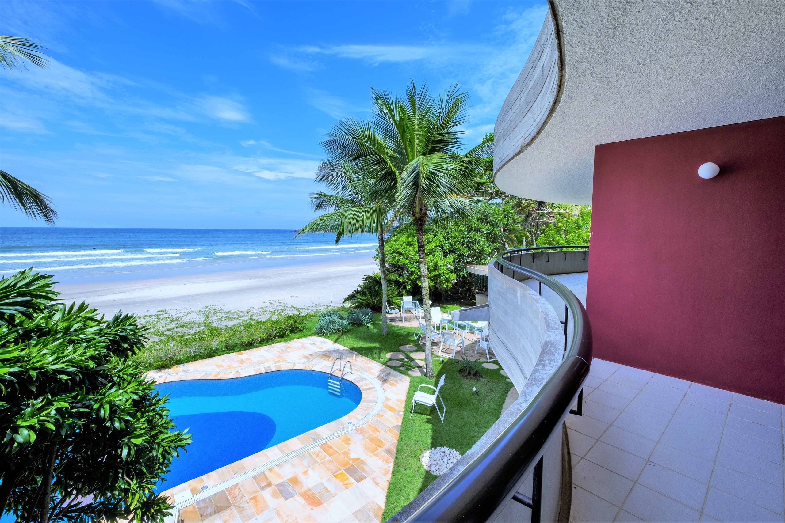 Casa Pé na Areia no Condominio Taguaiba Guaruja