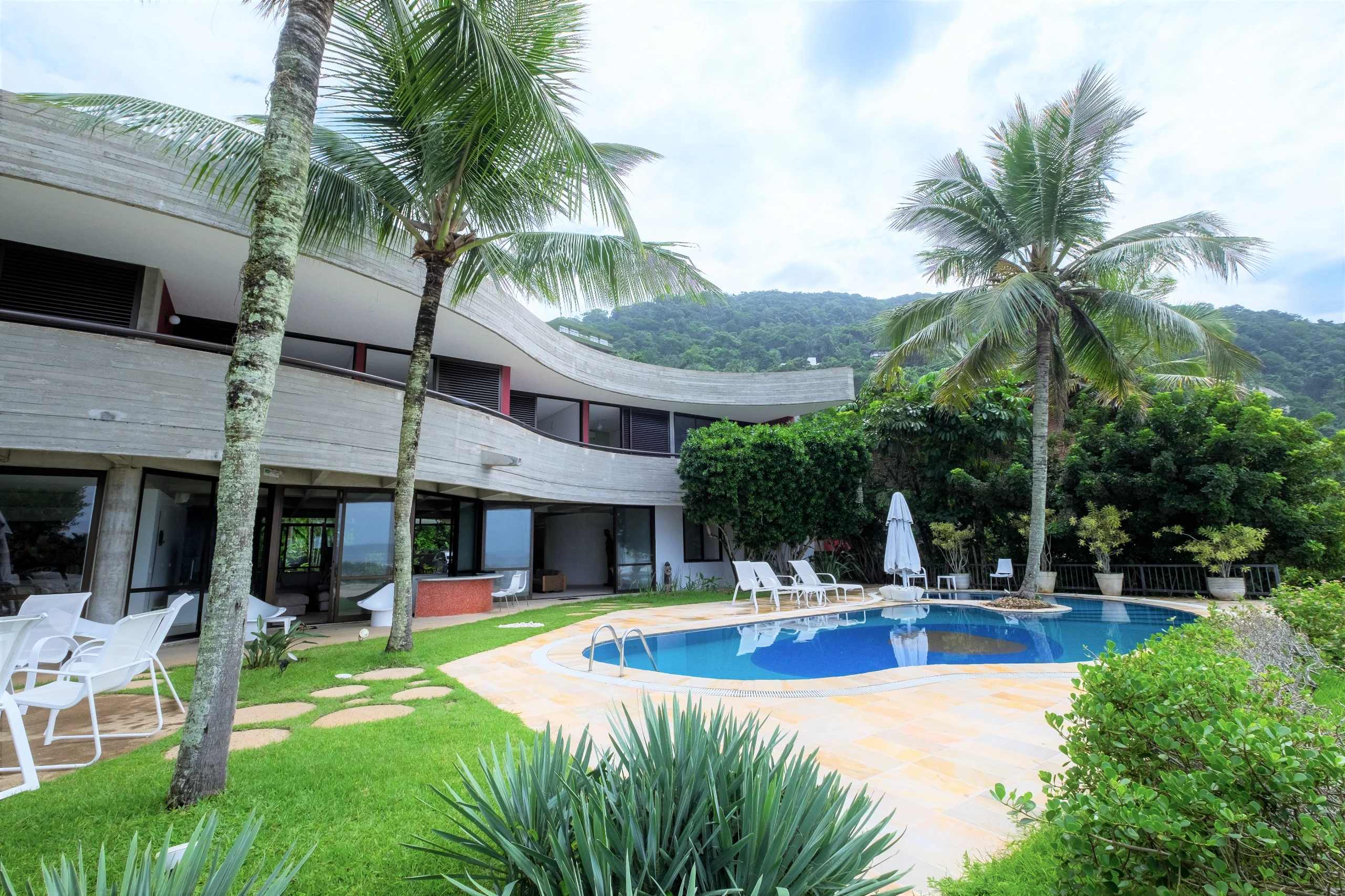 Casa Pé na Areia no Condominio Taguaiba Guaruja