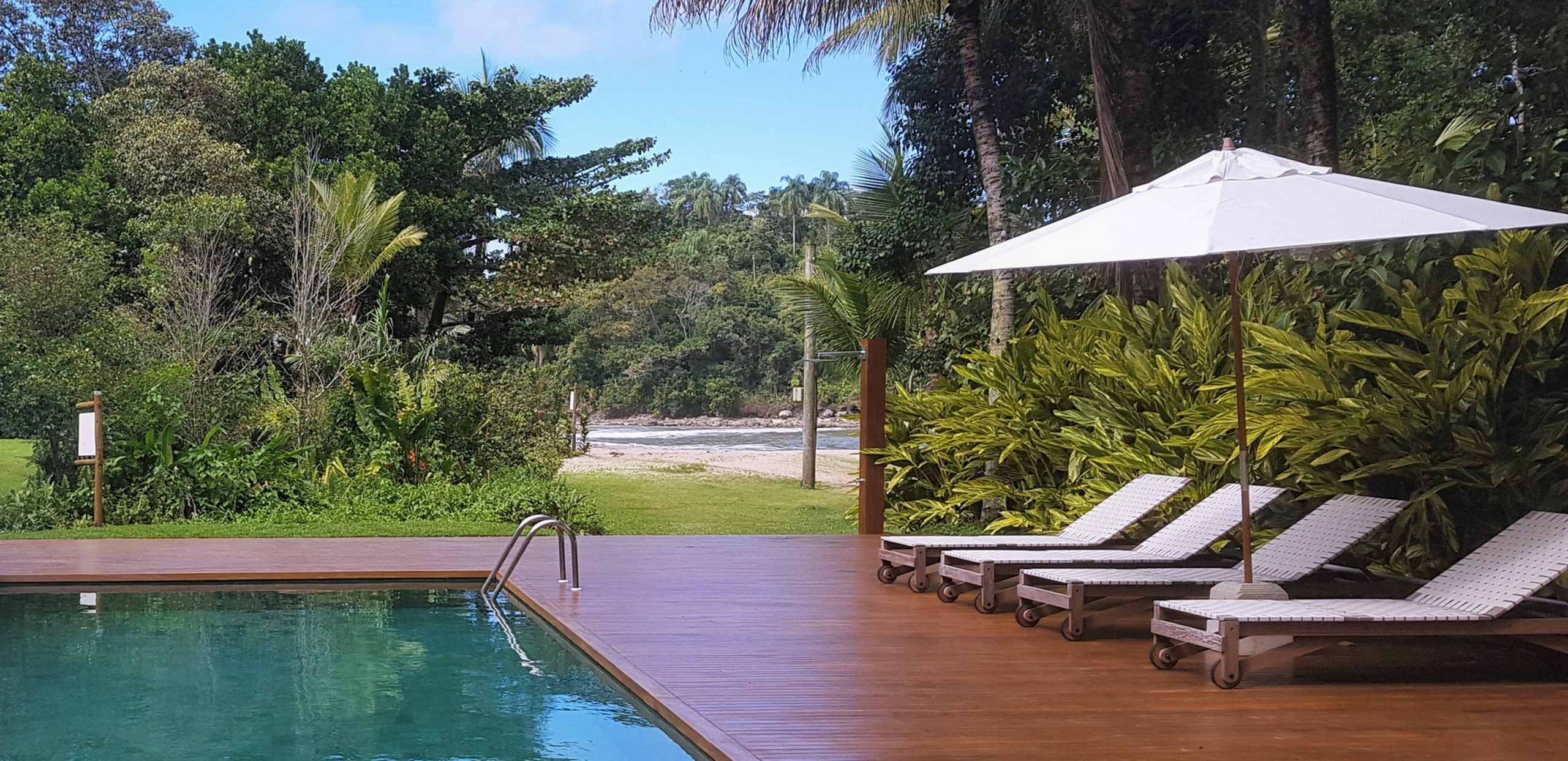 Casa Pé na Areia Condominio Iporanga Praia das Conchas