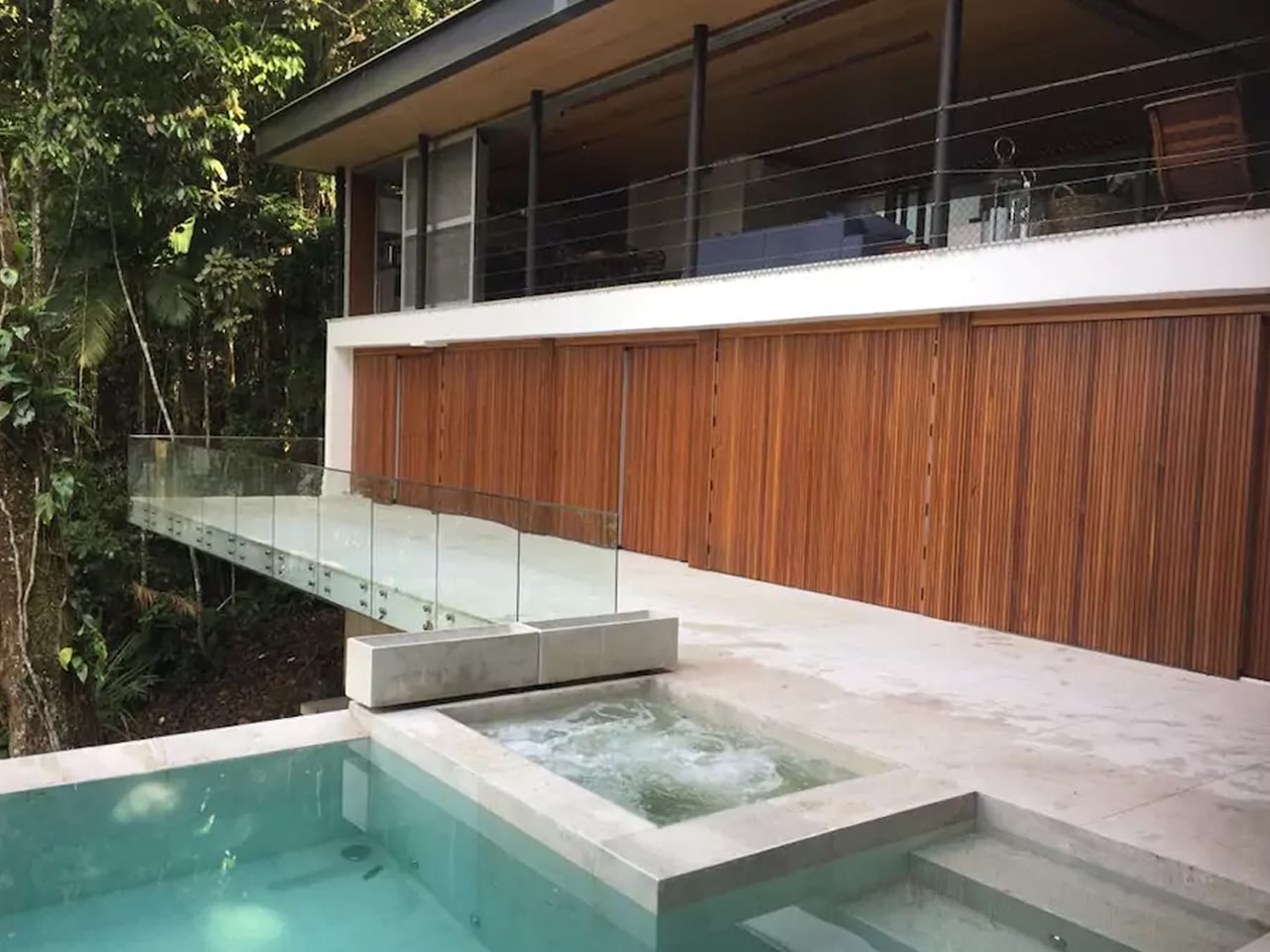 Casa no Condomínio São Pedro Guarujá — Villa 172
