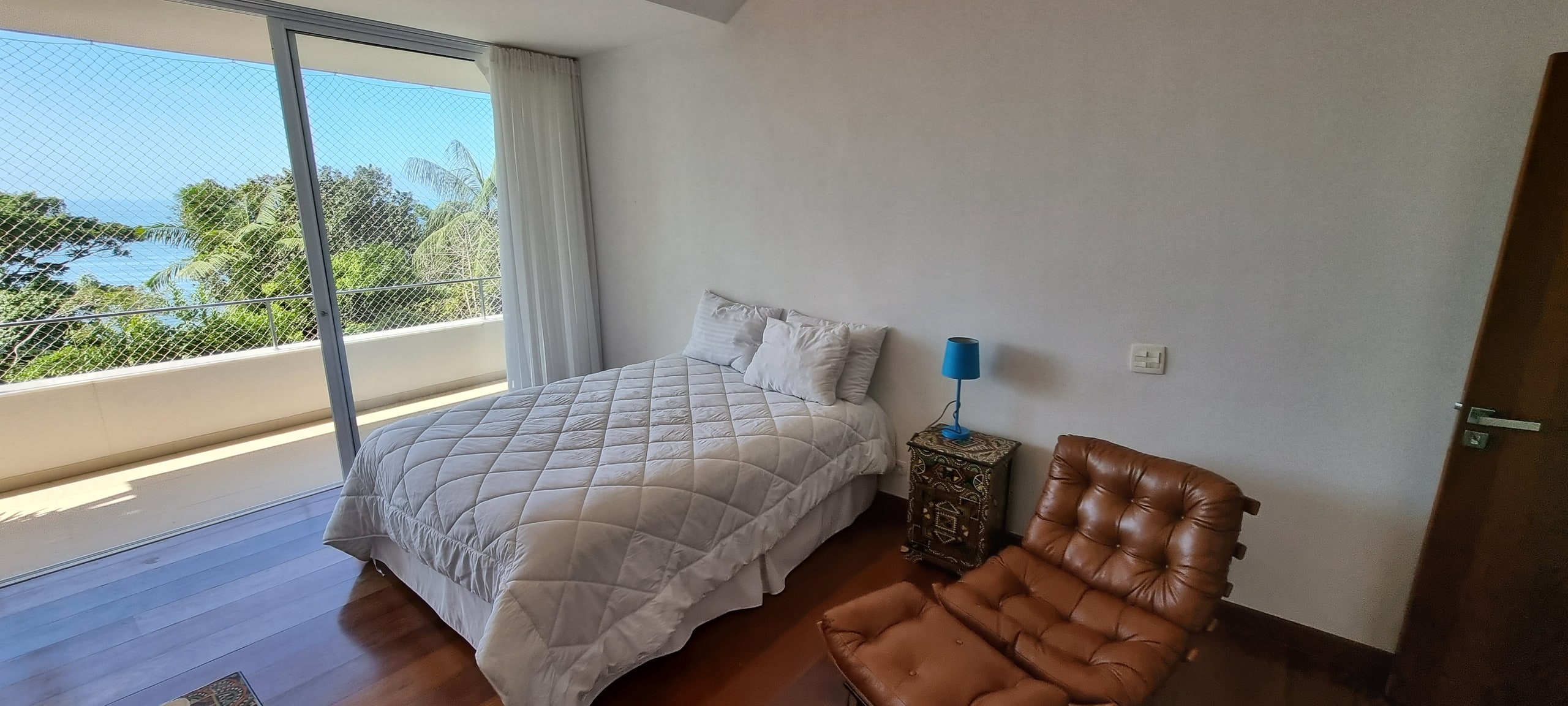 Casa no Condominio Tijucopava com Vista para o Mar