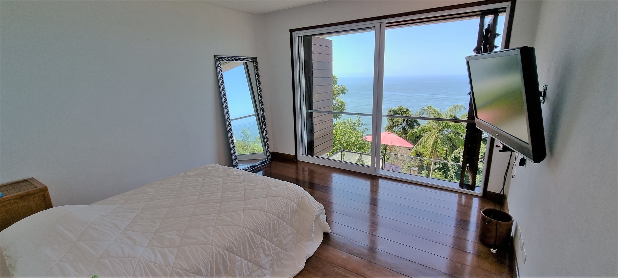 Casa no Condominio Tijucopava com Vista para o Mar
