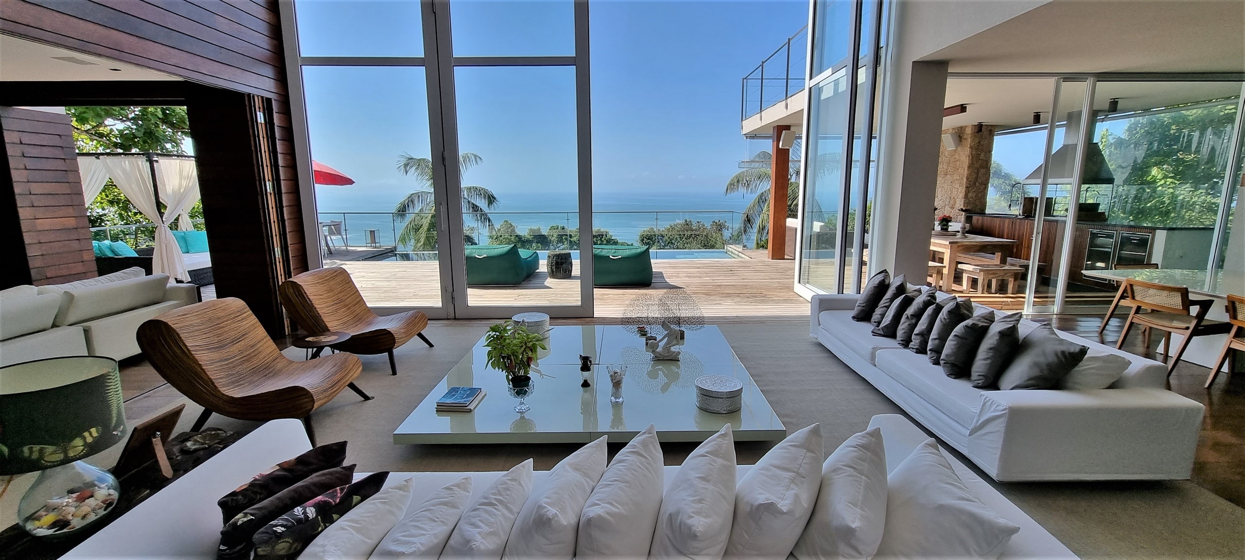 Casa no Condominio Tijucopava com Vista para o Mar