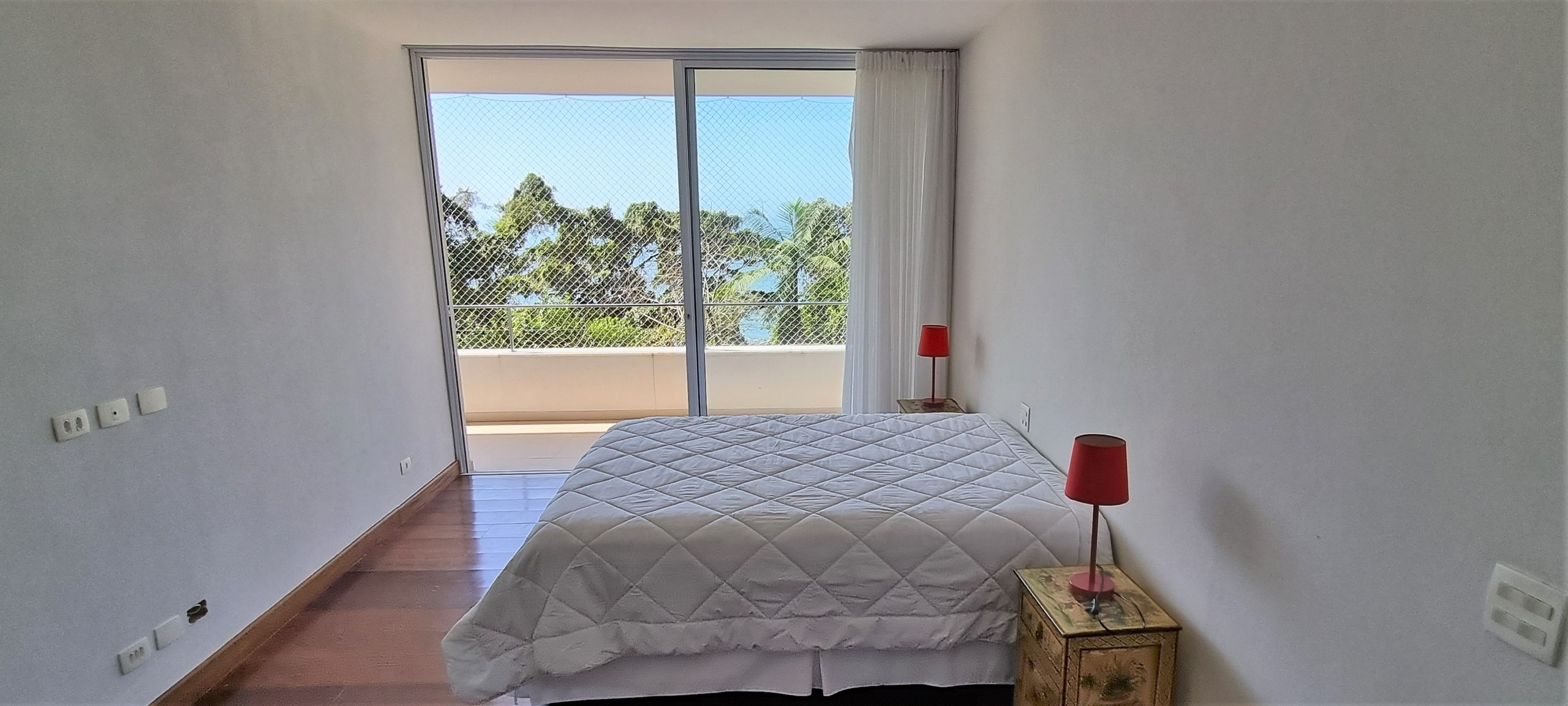 Casa no Condominio Tijucopava com Vista para o Mar