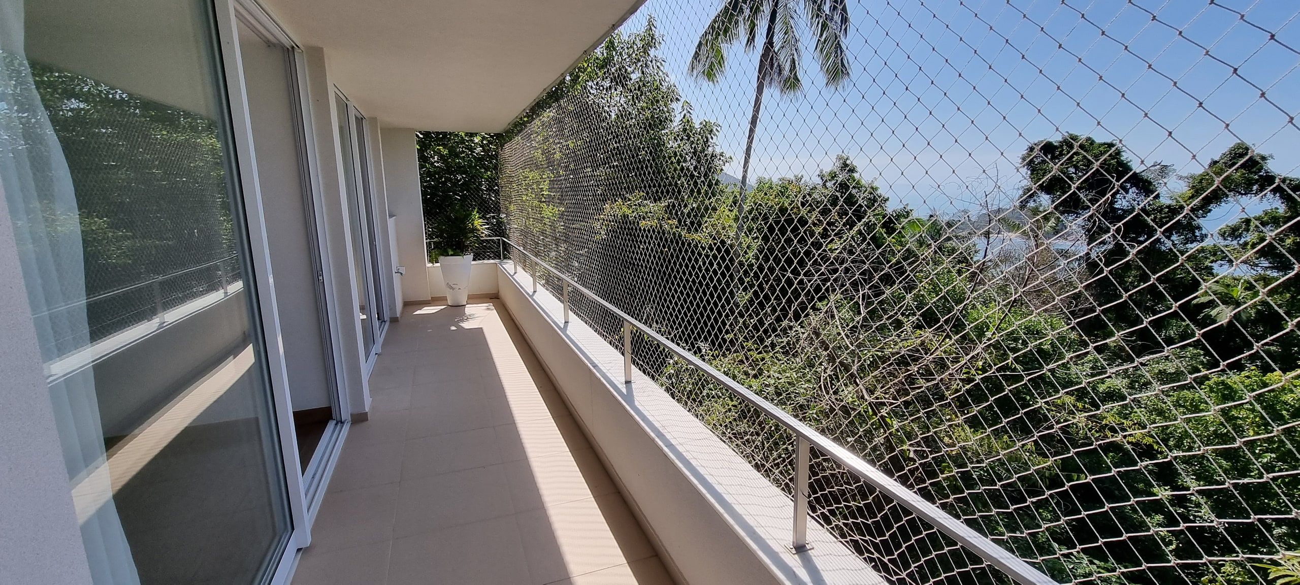 Casa no Condominio Tijucopava com Vista para o Mar