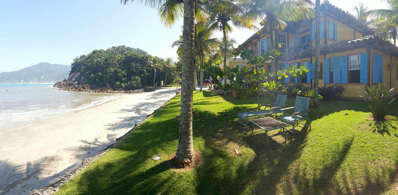 Casa Pé na Areia Condominio Iporanga Guarujá