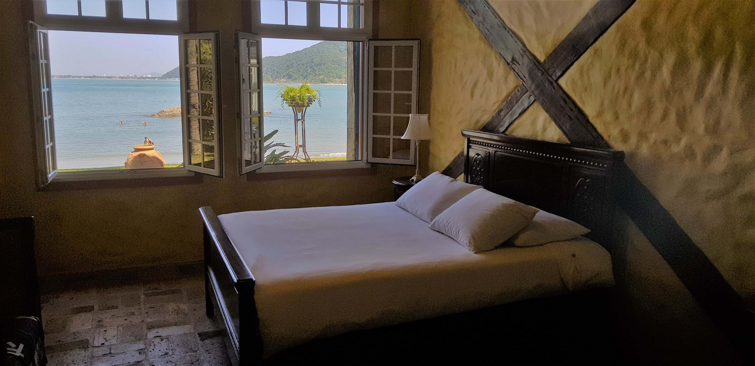Casa Pé na Areia Condominio Iporanga Guarujá