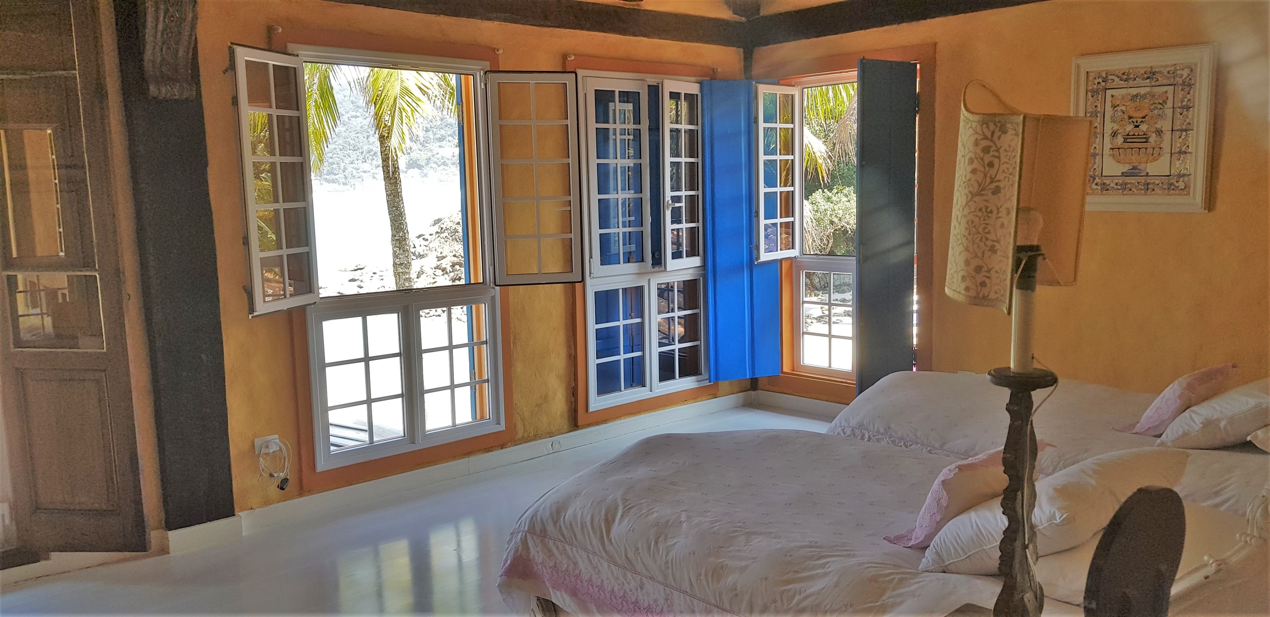 Casa Pé na Areia Condominio Iporanga Guarujá