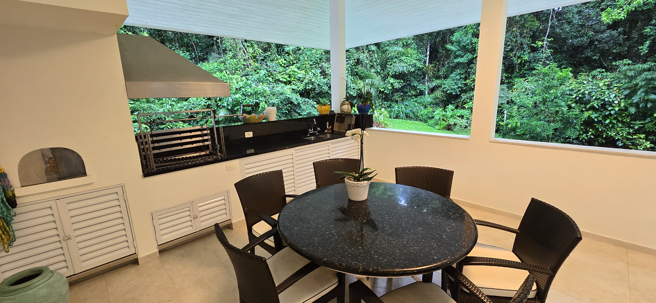 Casa para alugar no Condominio Iporanga no Guarujá Imóveis