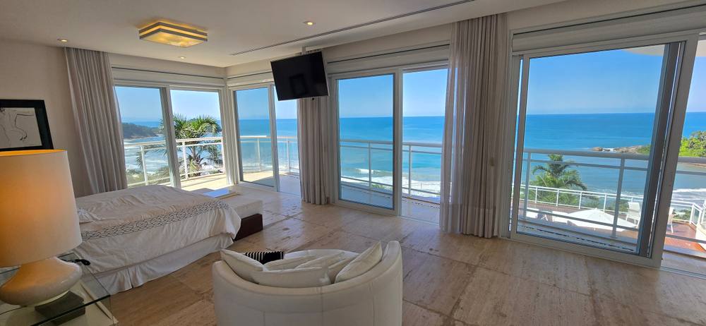 Casa no Condomínio Tijucopava Guarujá — Villa 201