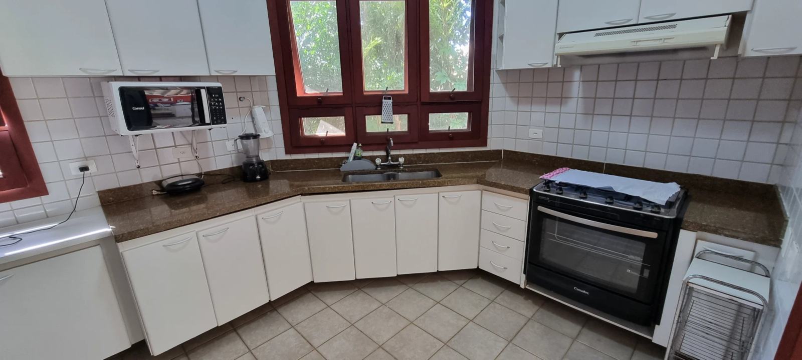 Área de serviço — Iporanga, Guarujá, à venda e para locação, Casa