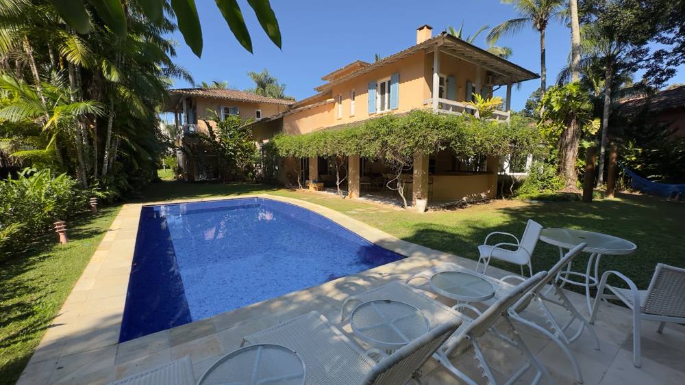 Casa no Condomínio Iporanga Guarujá — Villa 400