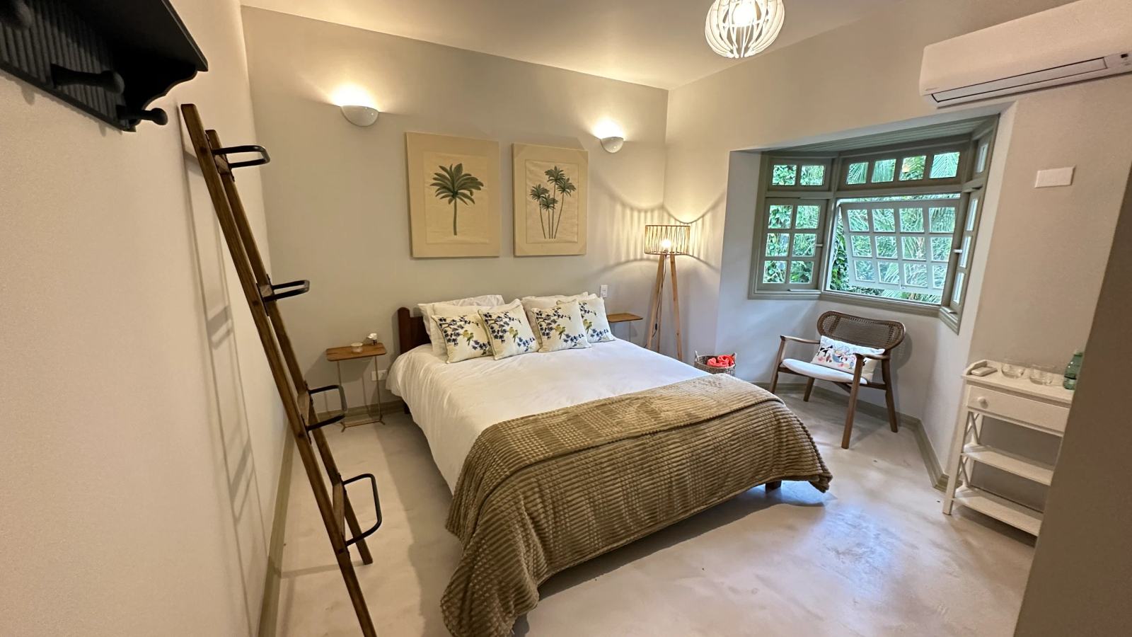 Suíte 4 — Iporanga, Guarujá, para locação, Casa