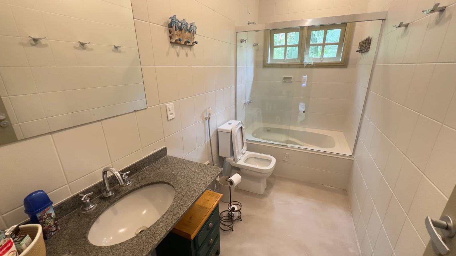 Suíte 10 — Iporanga, Guarujá, para locação, Casa