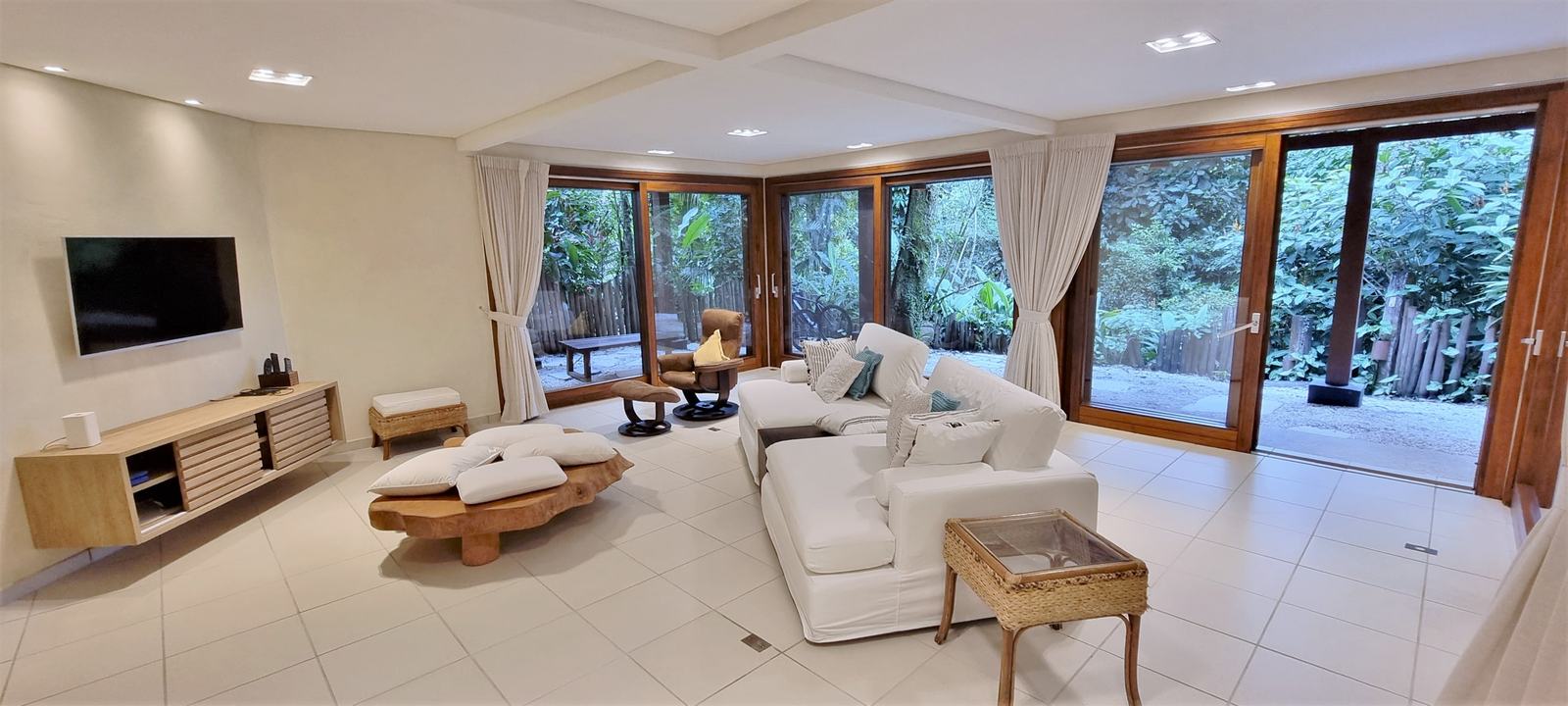Ambiente interno 1 — Iporanga, Guarujá, à venda, Casa