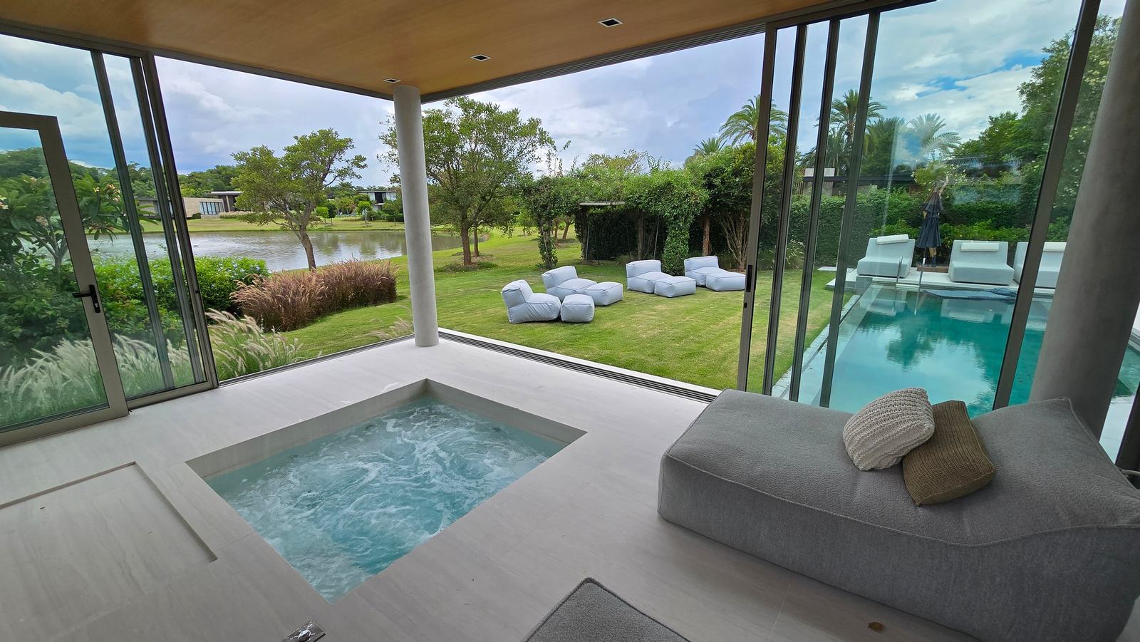 Área externa 14 — Fazenda Boa Vista, Iperó, à venda, Casa