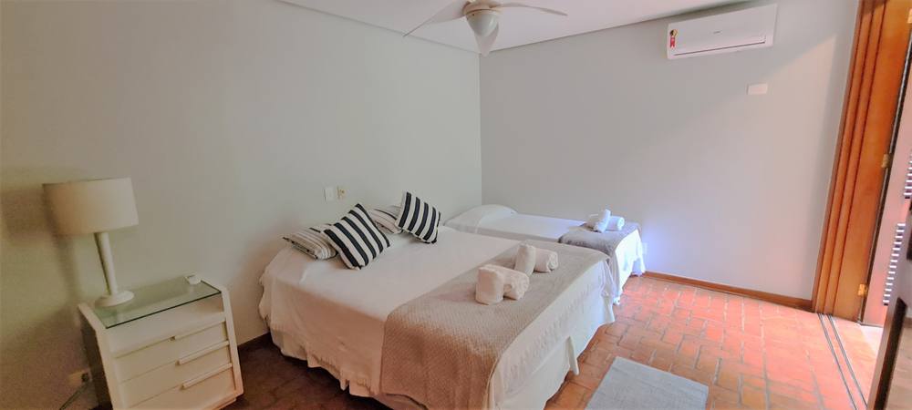 Imóvel no Condomínio Iporanga Guarujá
