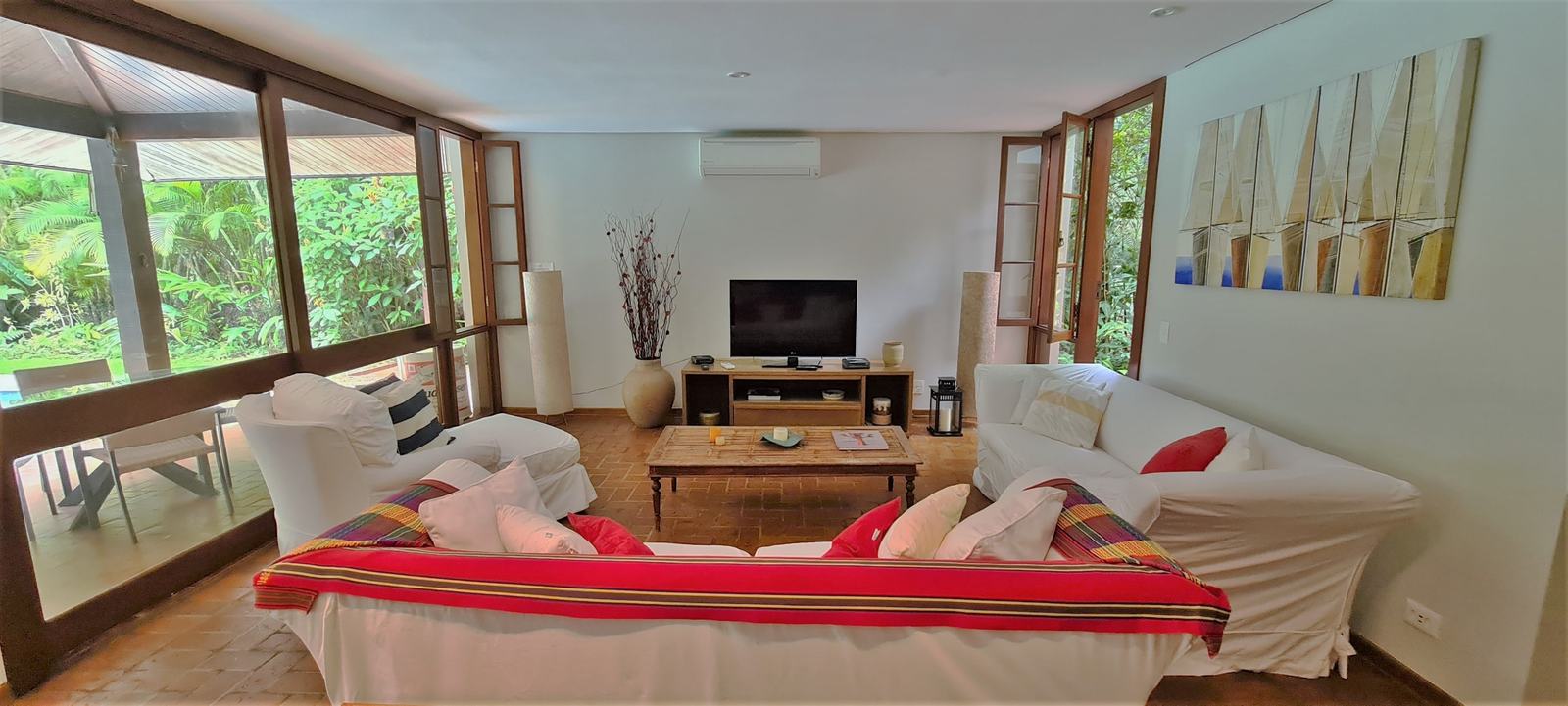 Ambiente interno 2 — Iporanga, Guarujá, à venda e para locação, Casa