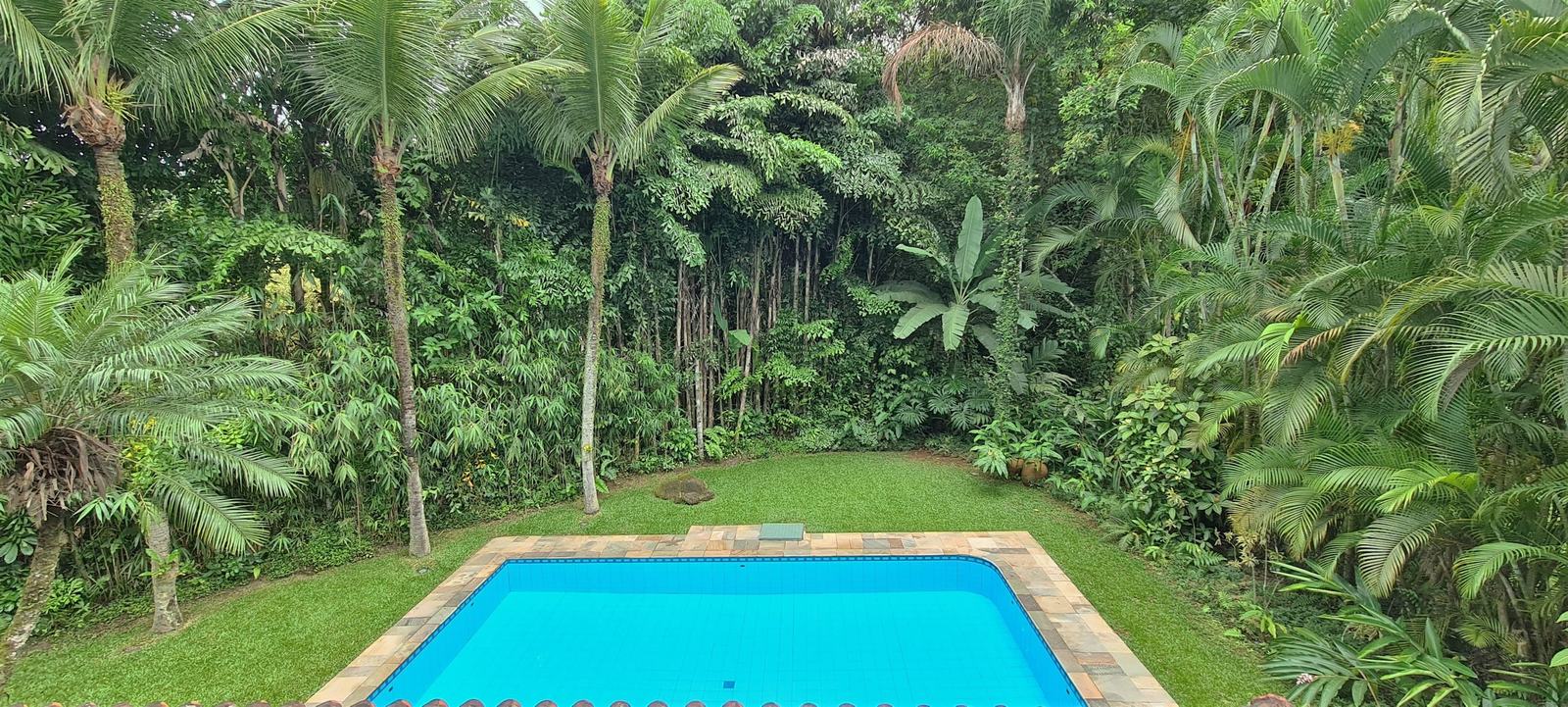 Área externa 1 — Iporanga, Guarujá, à venda e para locação, Casa