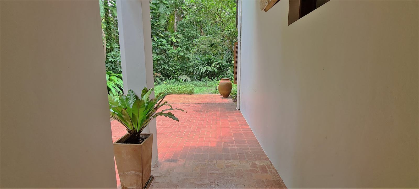 Área externa 4 — Iporanga, Guarujá, à venda e para locação, Casa