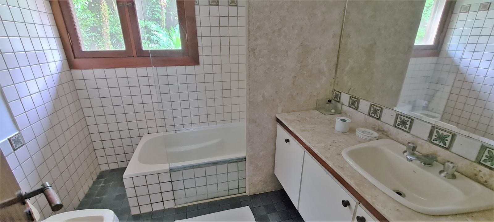 Suíte 5 — Iporanga, Guarujá, à venda e para locação, Casa