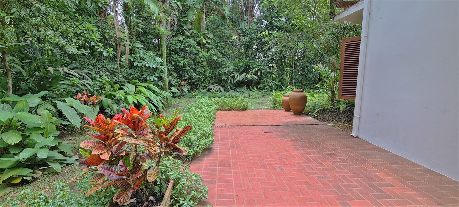Área externa 3 — Iporanga, Guarujá, à venda e para locação, Casa