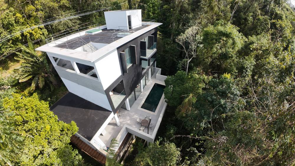 Casa no Condomínio São Pedro Guarujá — Villa 136
