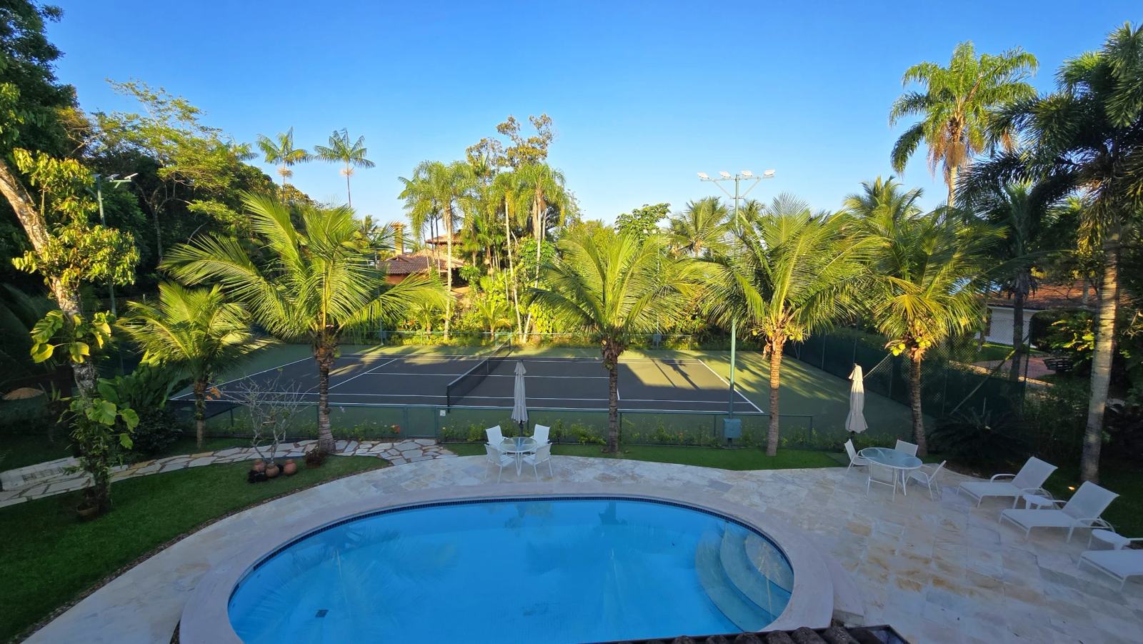Área externa 2 — Iporanga, Guarujá, à venda, Casa