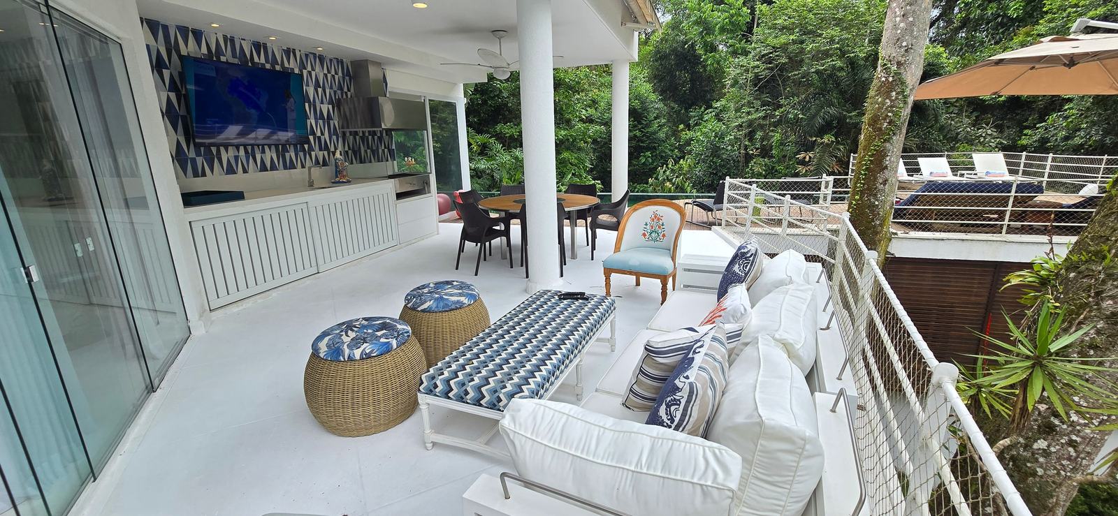 Área externa 23 — Iporanga, Guarujá, à venda e para locação, Casa