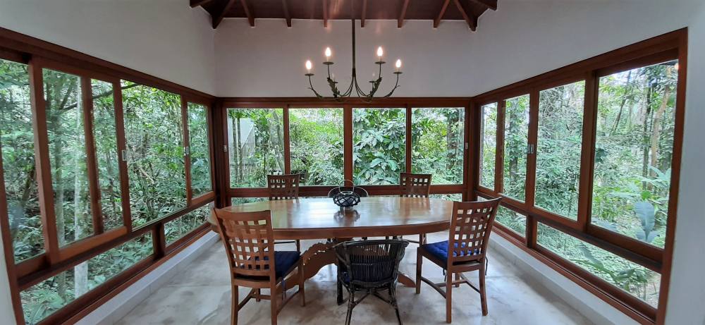 Casa no Condomínio São Pedro Guarujá — Villa 137