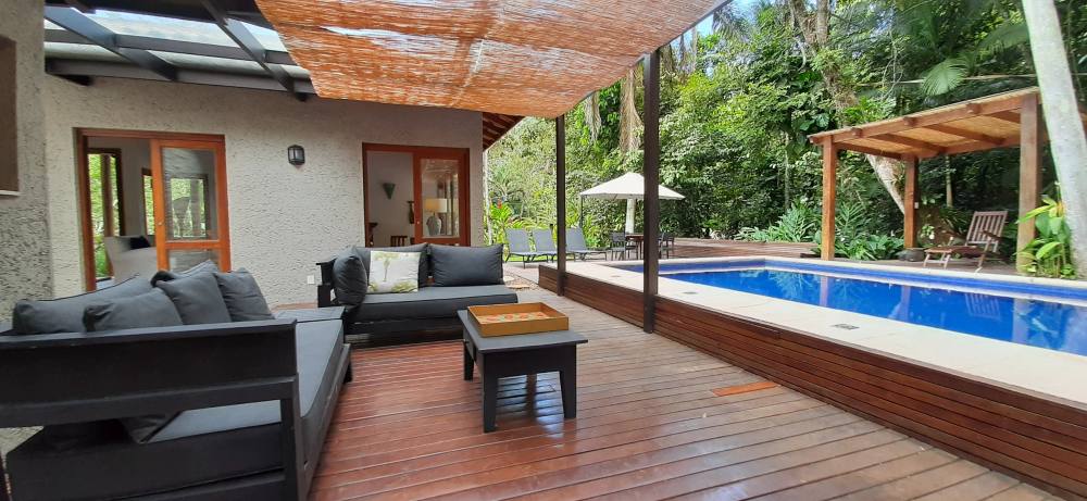 Casa no Condomínio São Pedro Guarujá — Villa 137
