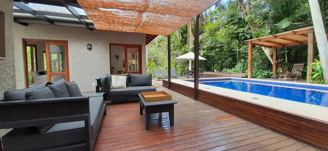 Casa no Condomínio São Pedro Guarujá — Villa 137