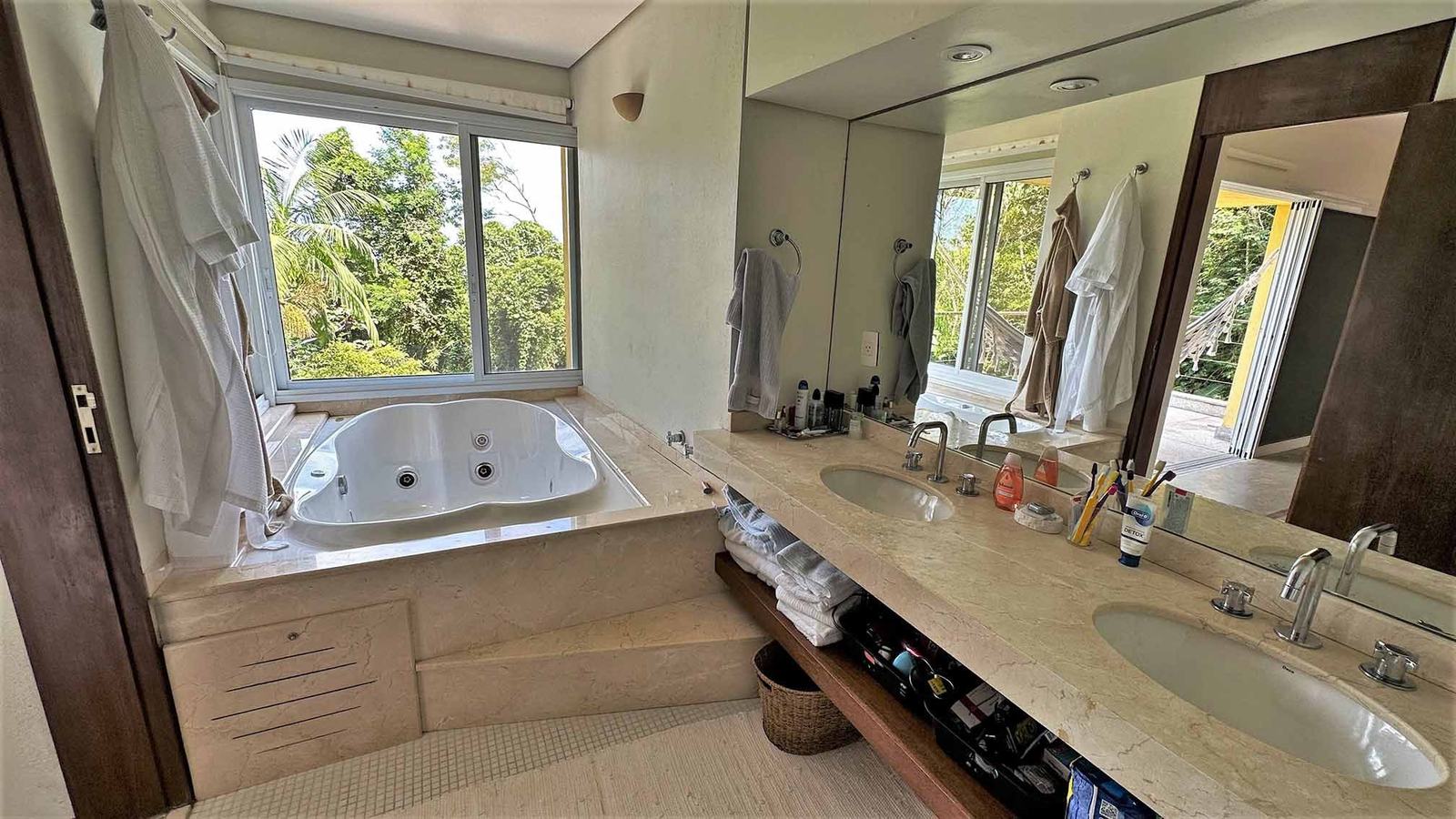 Suíte 10 — São Pedro, Guarujá, à venda, Casa