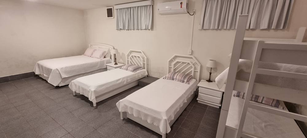 Casa no Condomínio Iporanga Guarujá — Villa 463