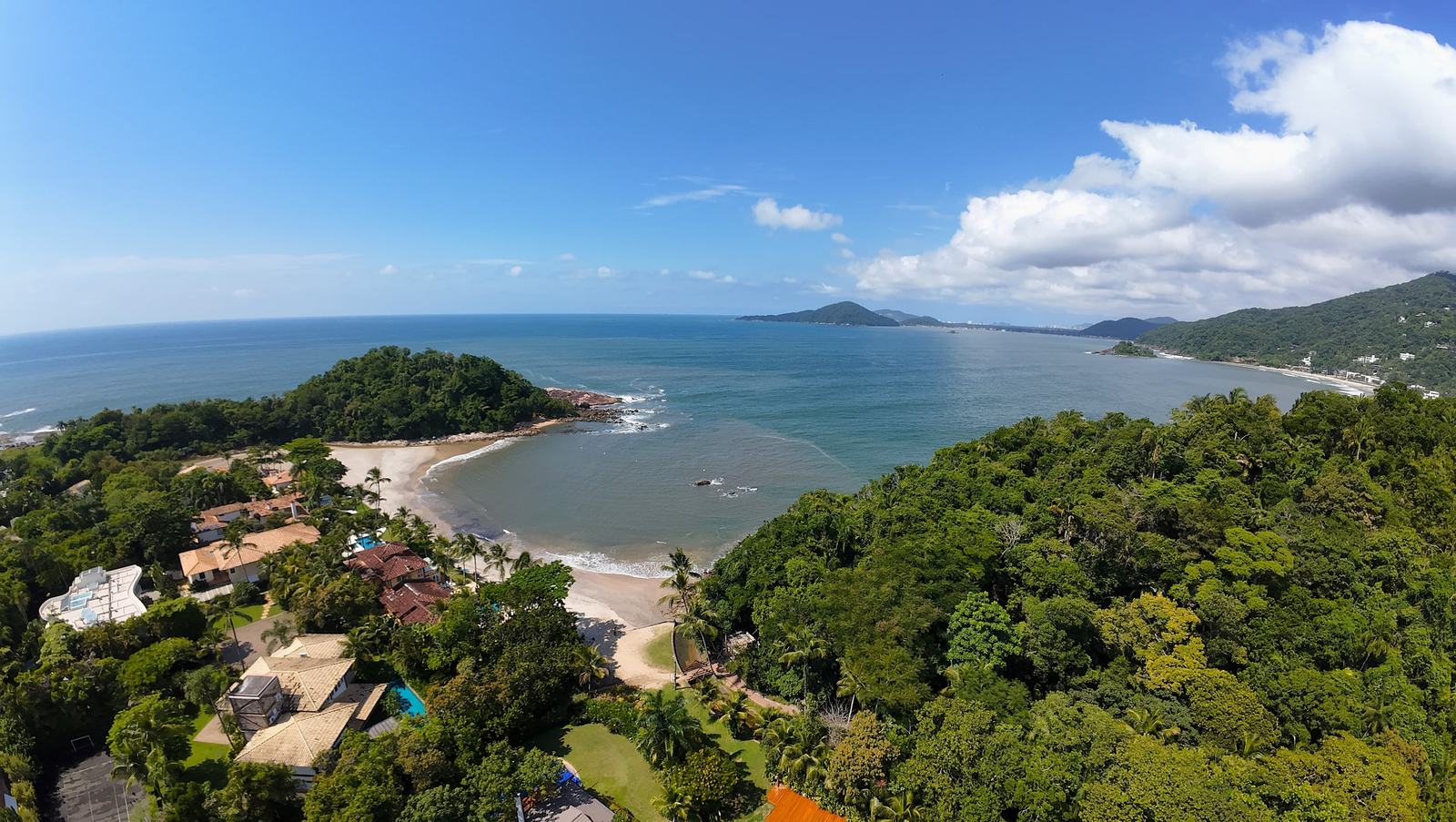 Vista aérea 2 — Iporanga, Guarujá, à venda e para locação, Casa