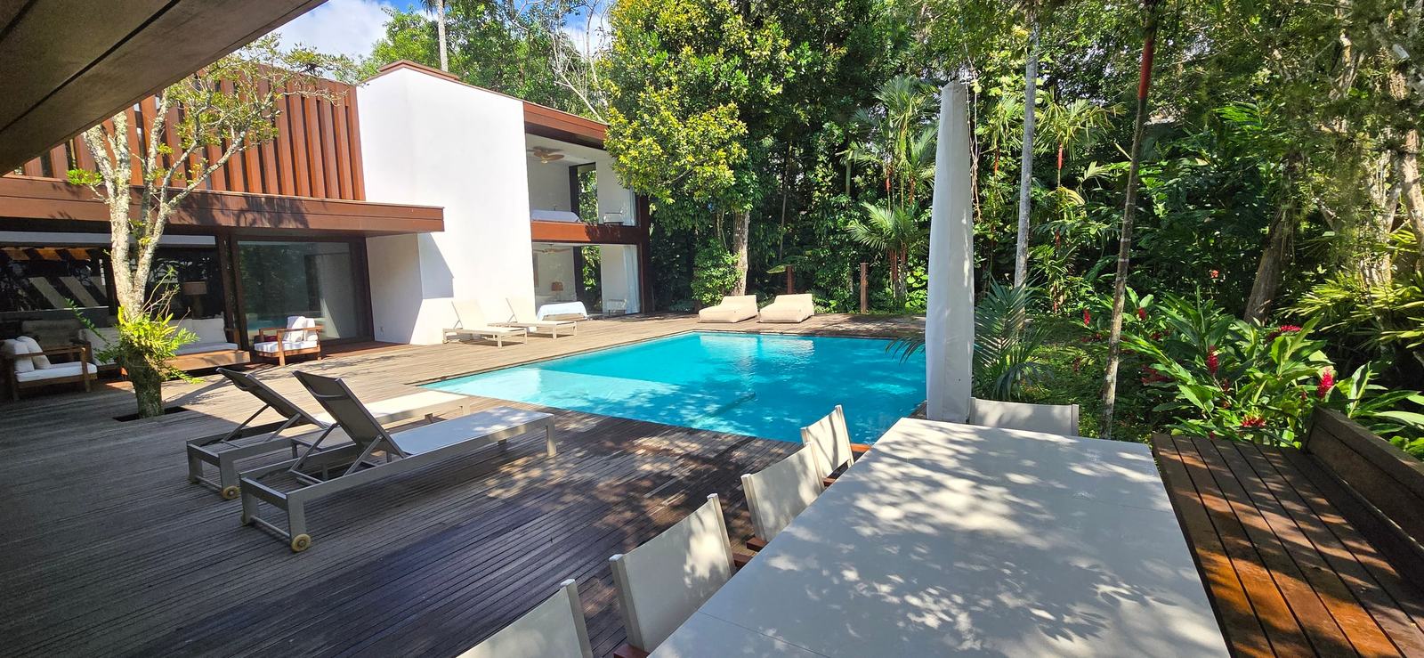 Área externa 1 — Iporanga, Guarujá, à venda e para locação, Casa