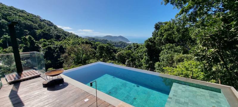 Casa no Condomínio Tijucopava Guarujá — Villa 204