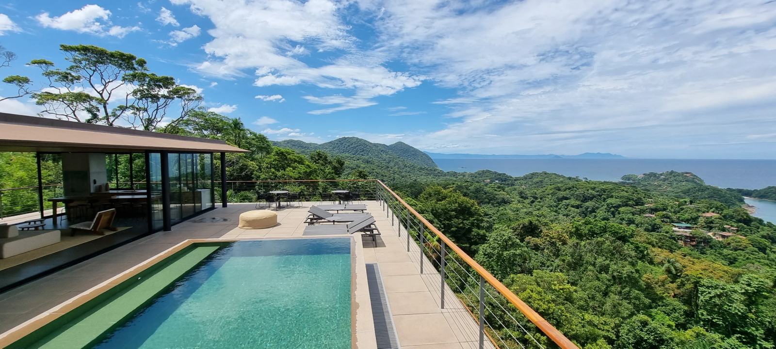 Fachada — São Pedro, Guarujá, à venda, Casa