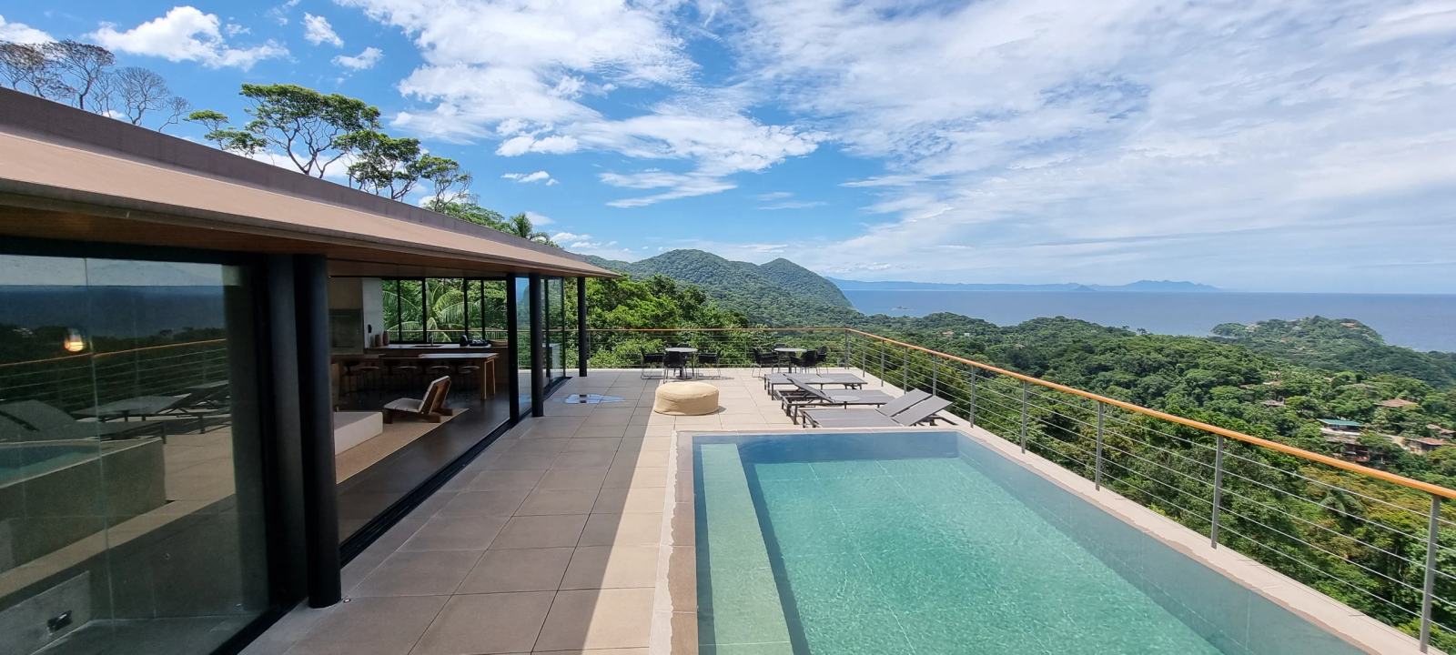Área externa 3 — São Pedro, Guarujá, à venda, Casa