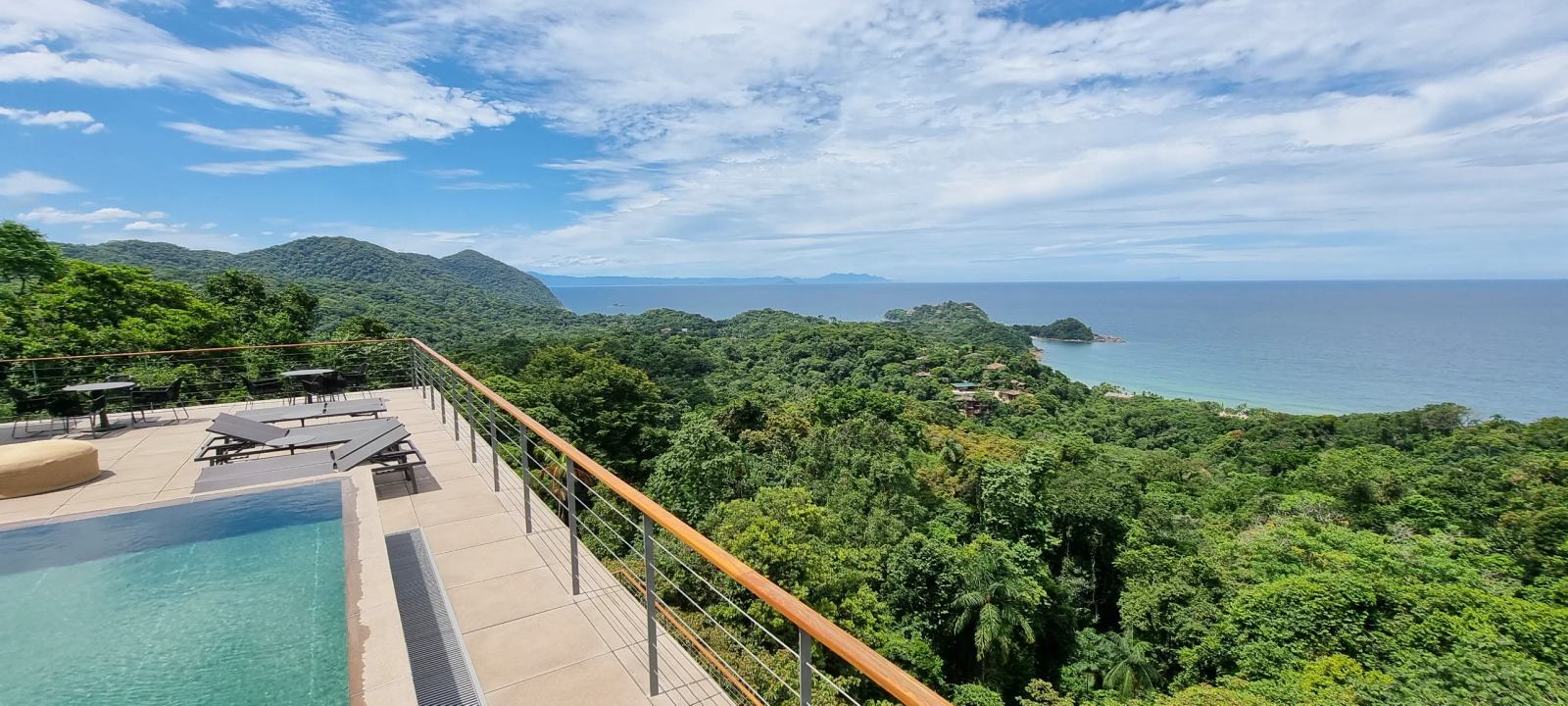 Área externa 4 — São Pedro, Guarujá, à venda, Casa