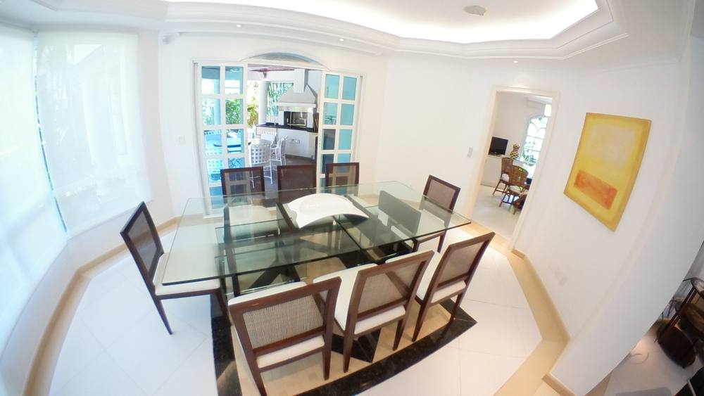 Casa no Condomínio São Pedro Guarujá — Villa 135