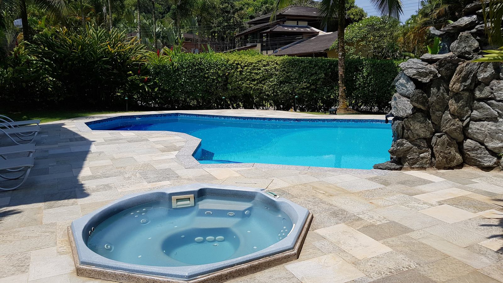 Área externa 10 — São Pedro, Guarujá, à venda e para locação, Casa